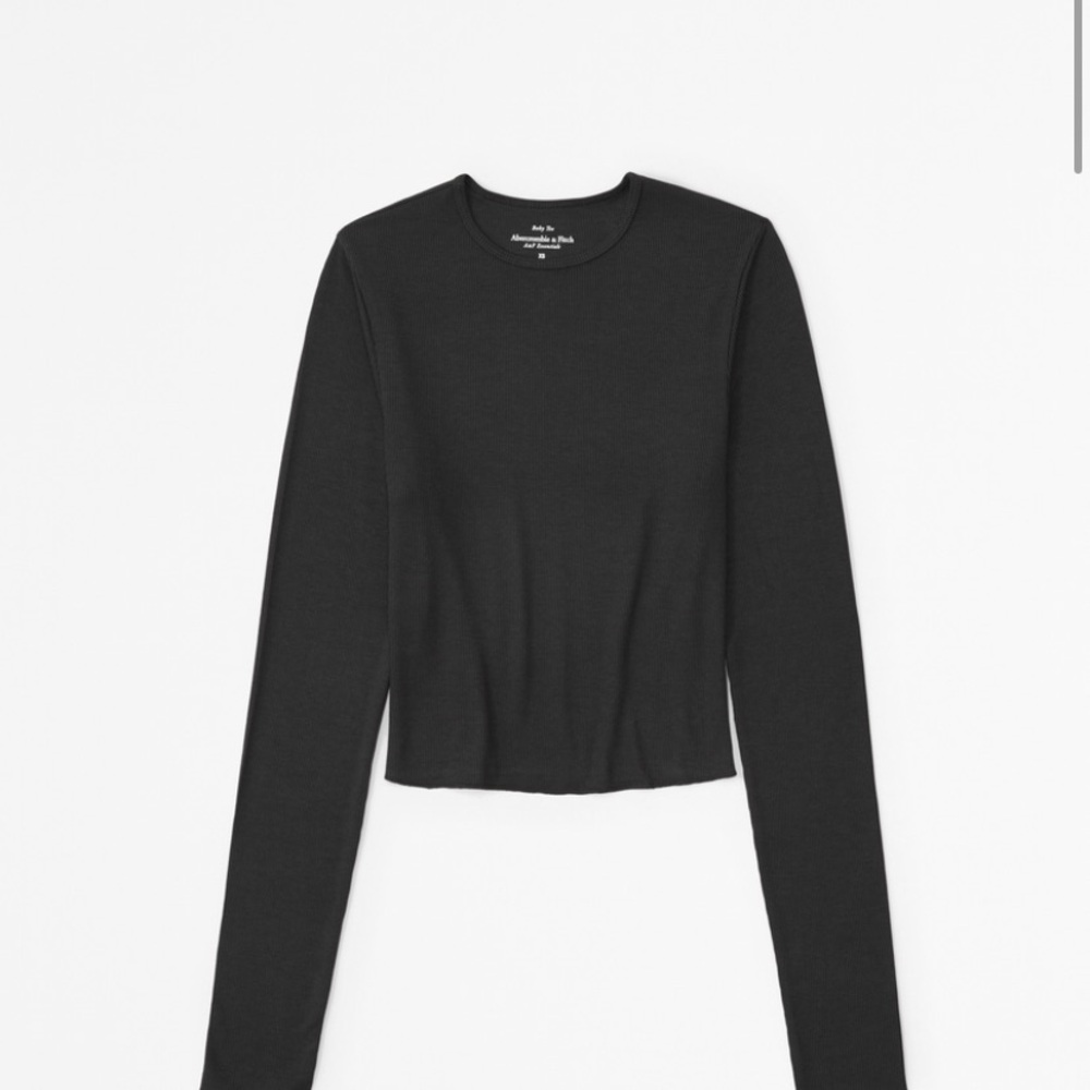 Abercrombie & Fitch cropped long sleeve tee